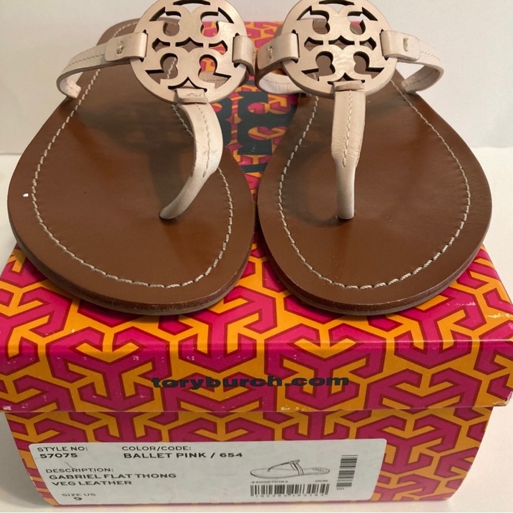 Tory Burch Gabriel flat flip flops size 9 Light Pink